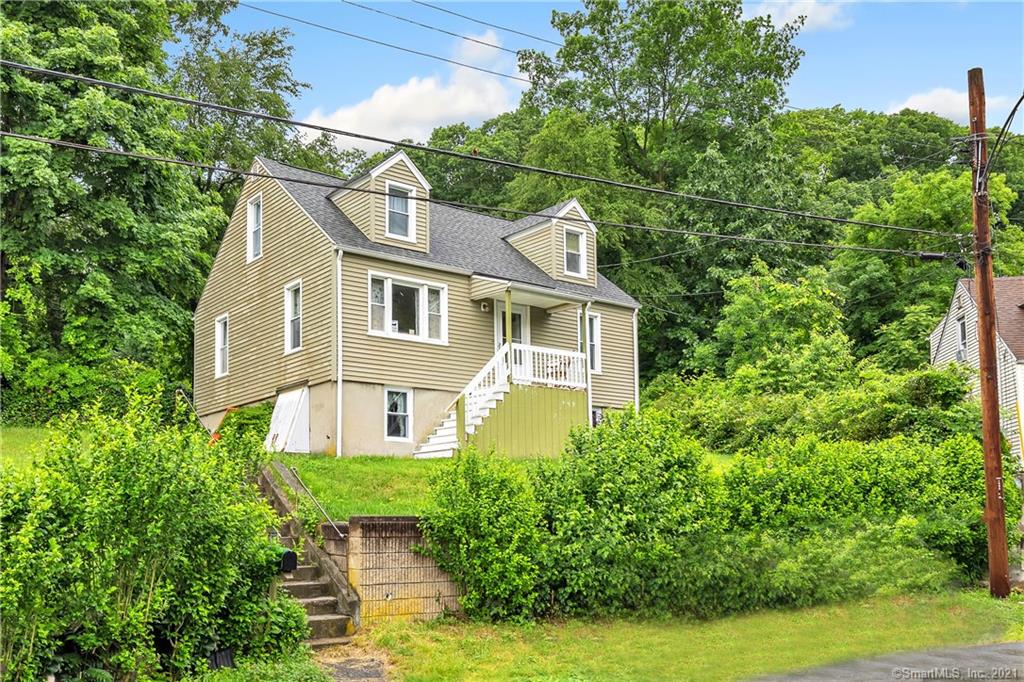 32 Evelyn Road Derby CT 06418