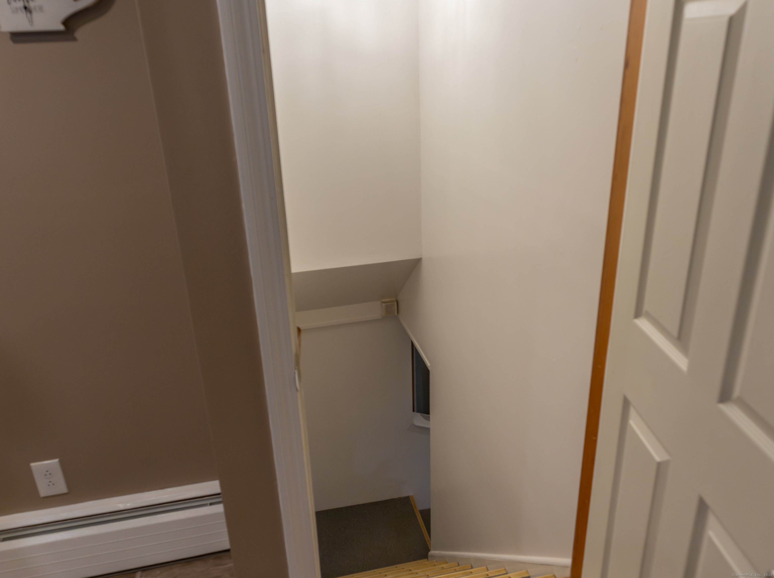 76 Syracuse Drive East Hartford CT 06108