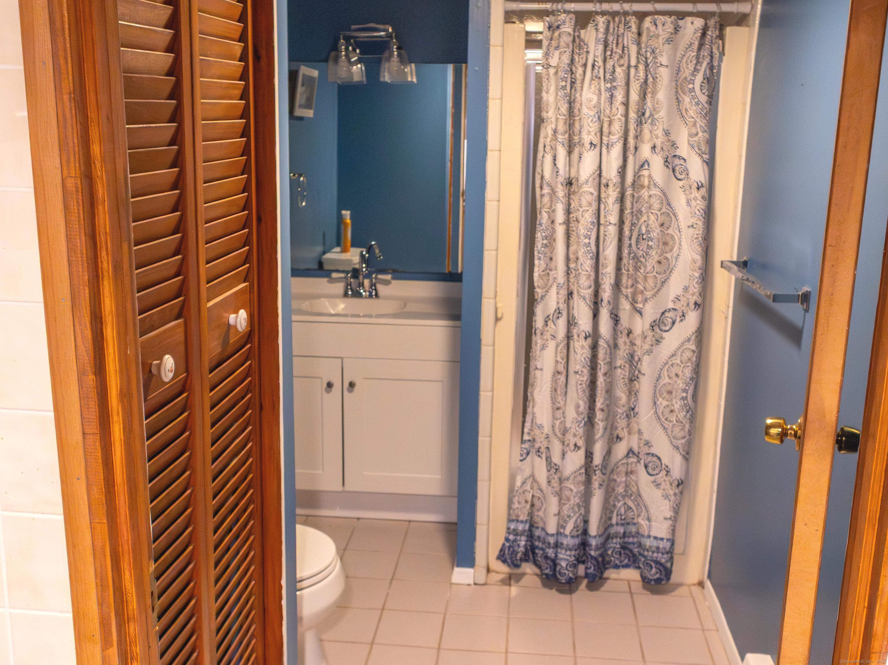 76 Syracuse Drive East Hartford CT 06108