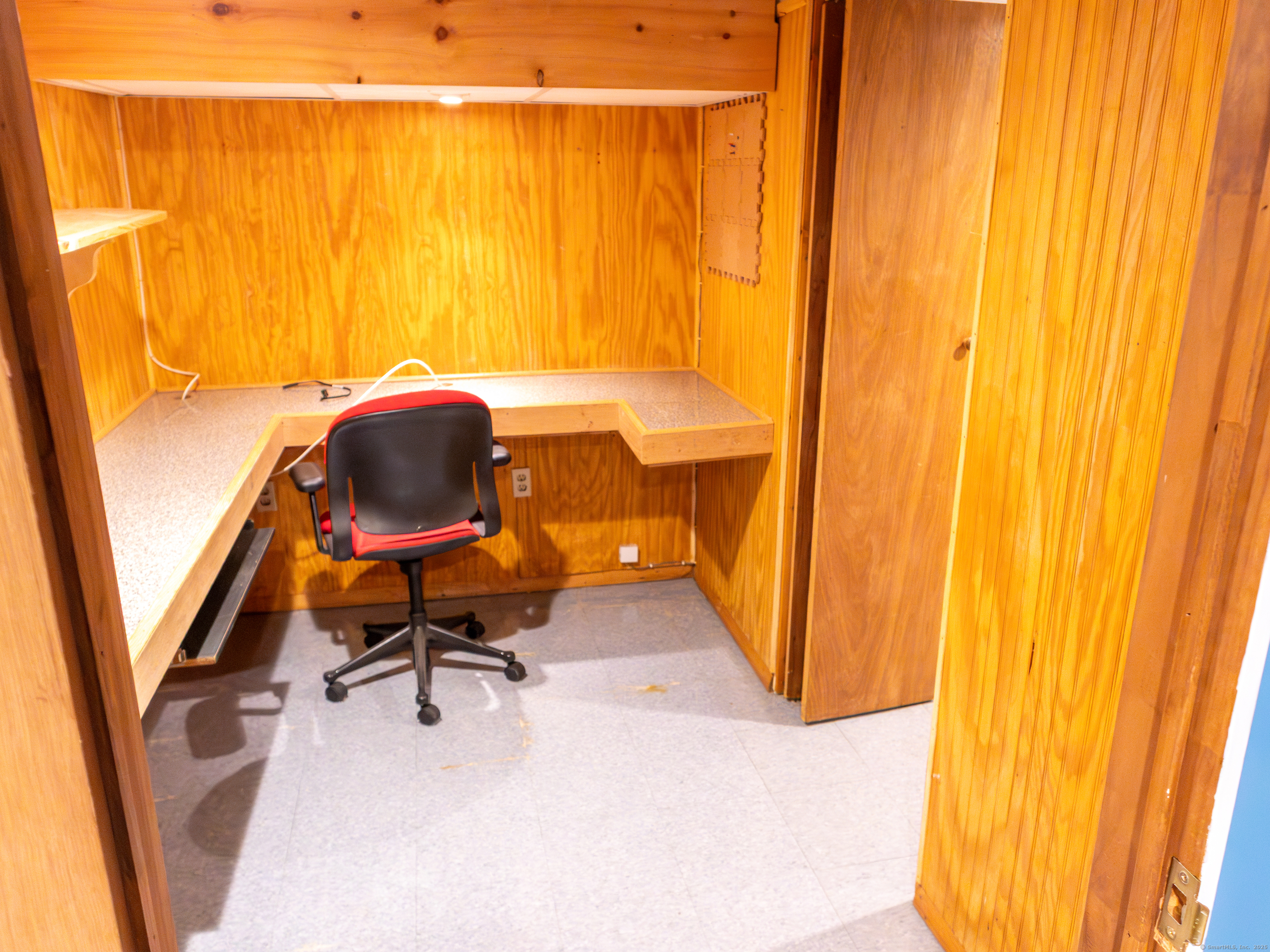 76 Syracuse Drive East Hartford CT 06108