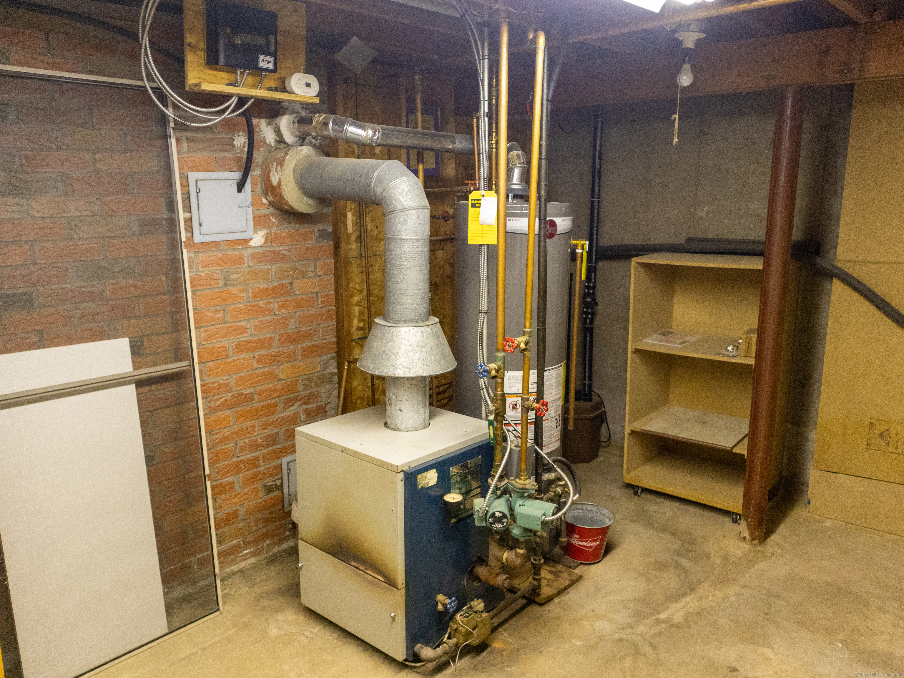 76 Syracuse Drive East Hartford CT 06108