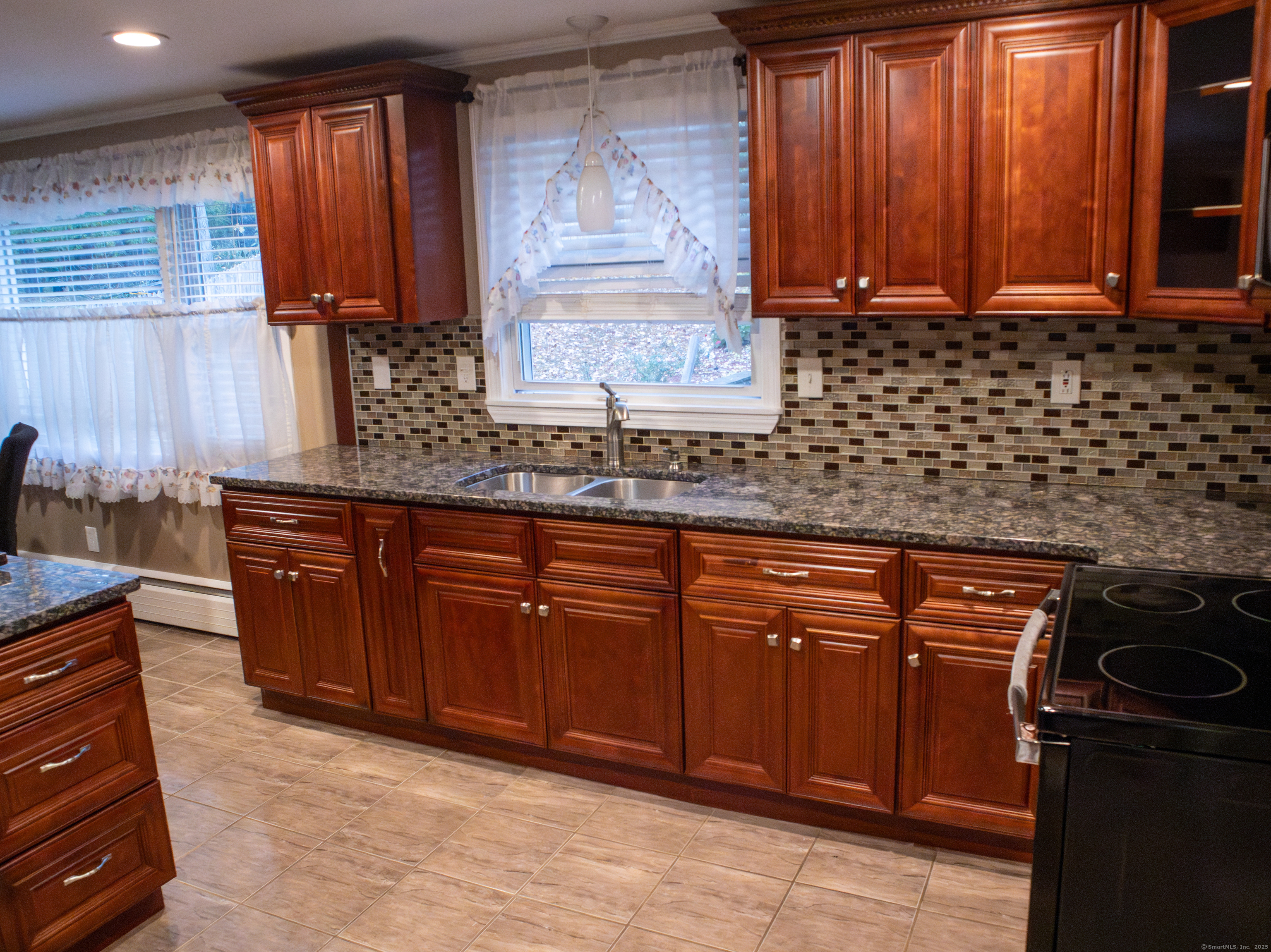 76 Syracuse Drive East Hartford CT 06108