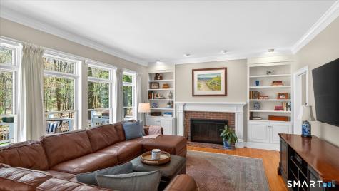 5 School House Lane Simsbury CT 06070