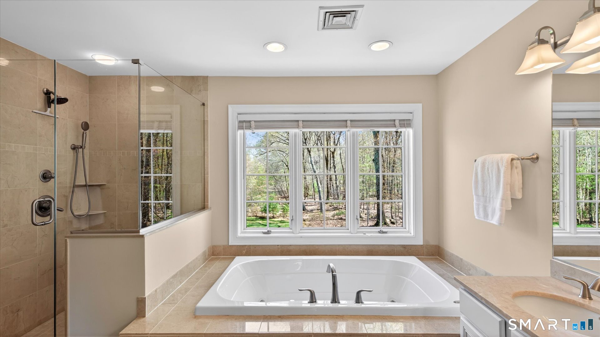 5 School House Lane Simsbury CT 06070