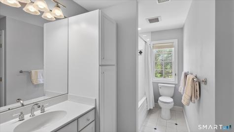 5 School House Lane Simsbury CT 06070