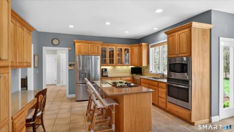 5 School House Lane Simsbury CT 06070