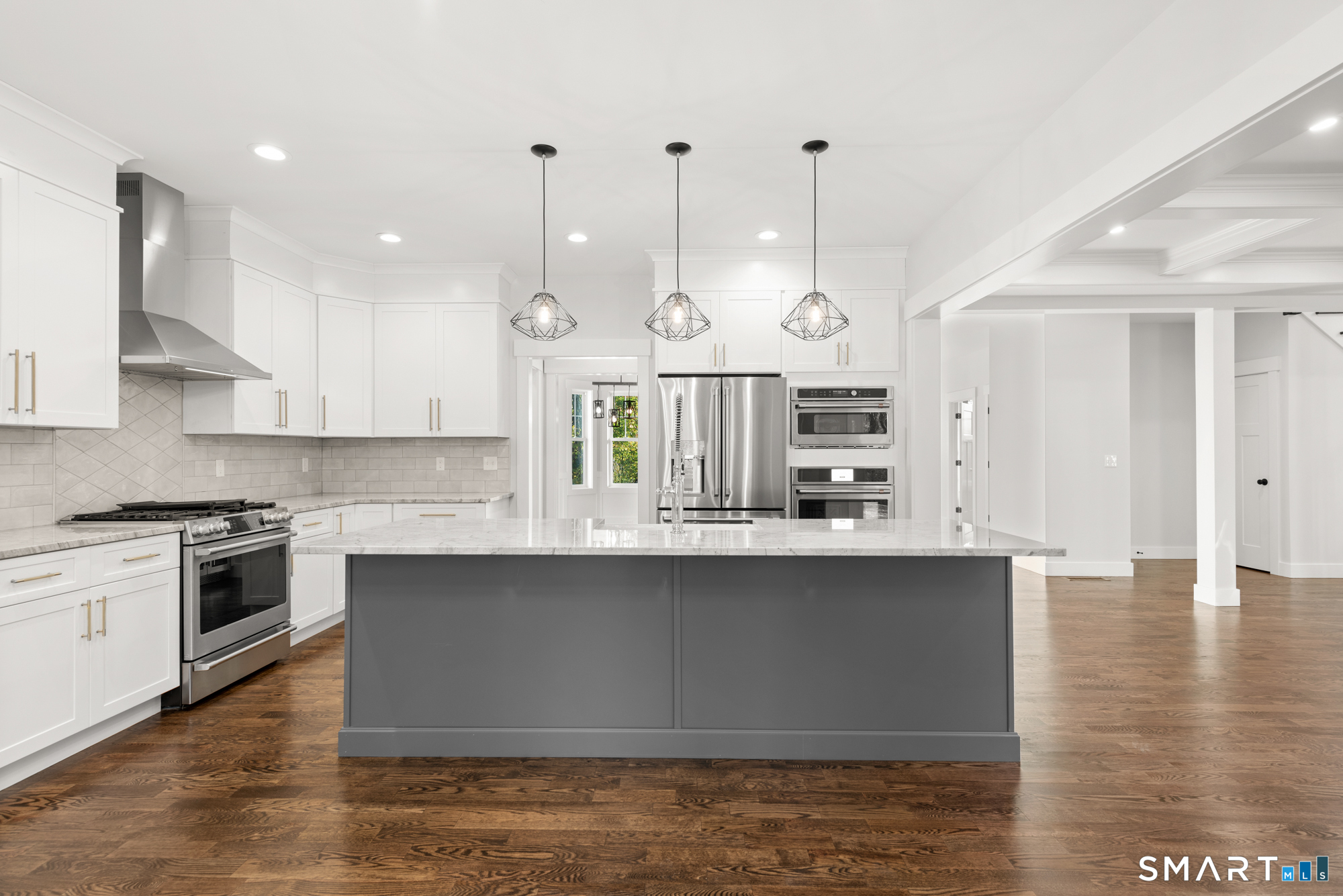 16 Bel Aire Lane Canton CT 06019