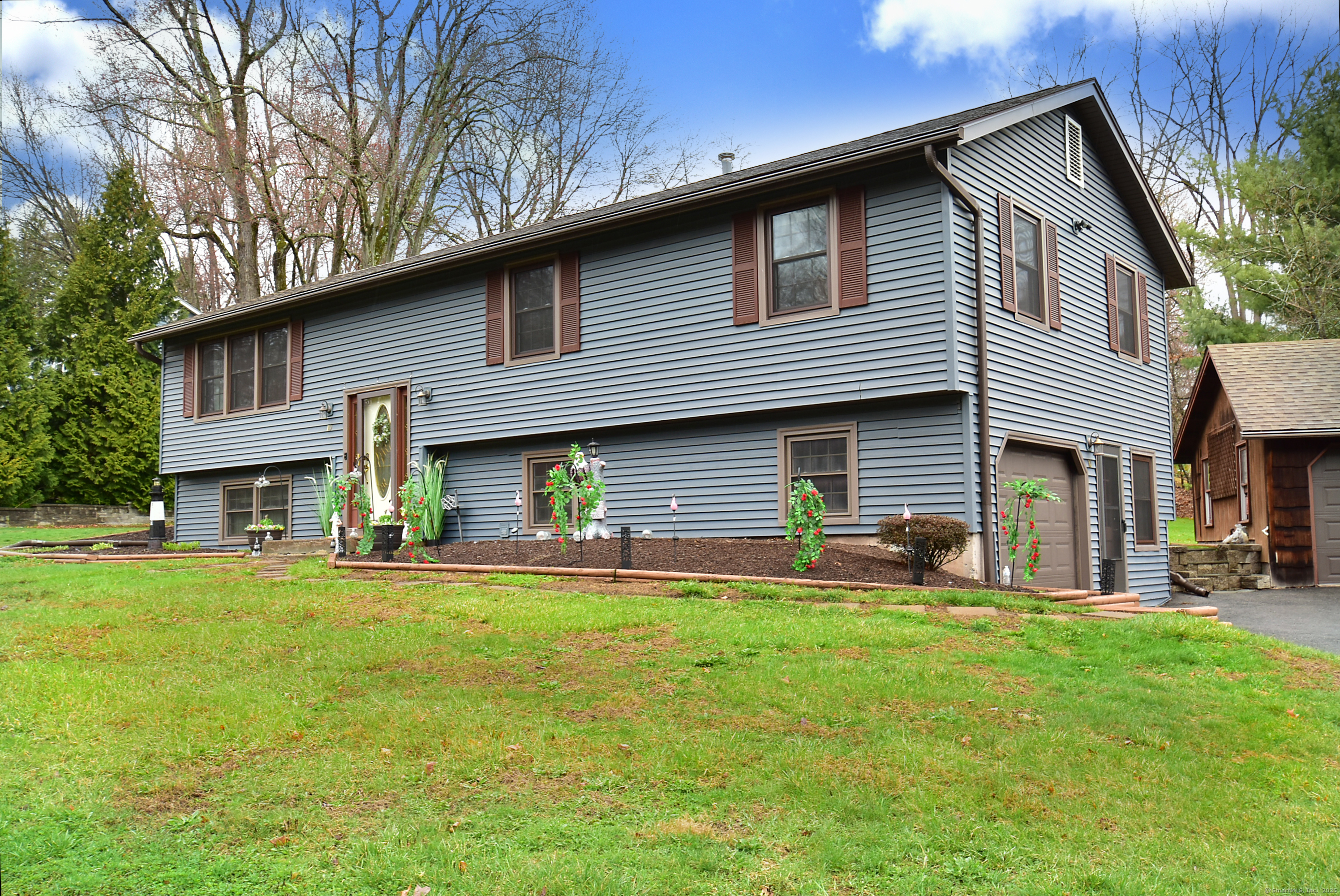 10 Adam Hill Windsor CT 06095