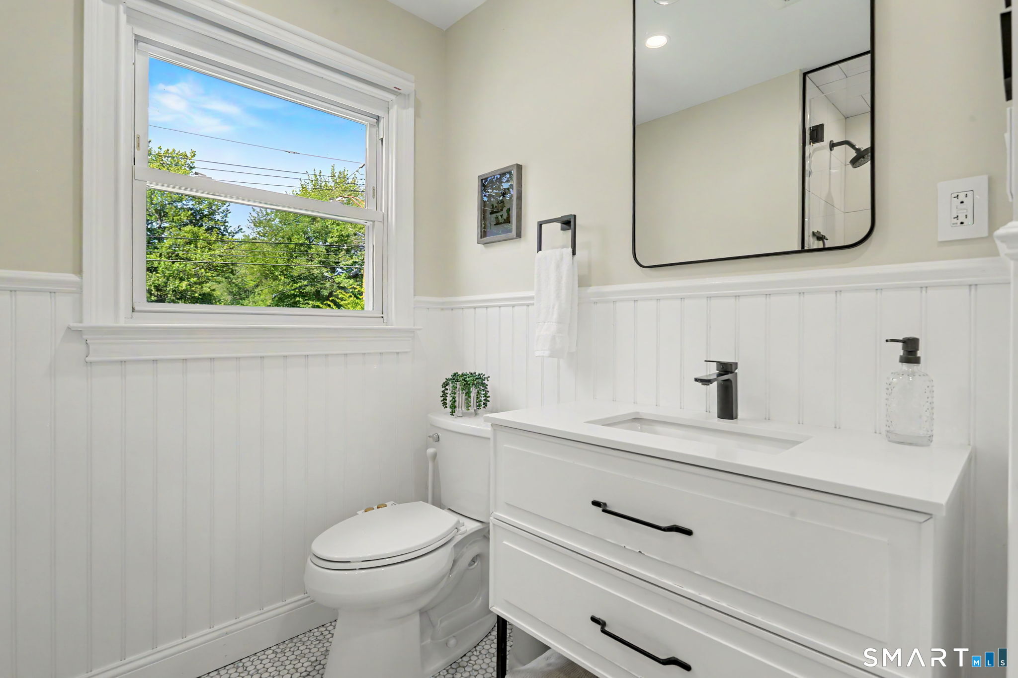 93 Easy Street Milford CT 06460