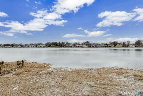 21 Rivercliff Drive Milford CT 06460