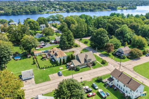 27 Mystic Avenue Stonington CT 06379