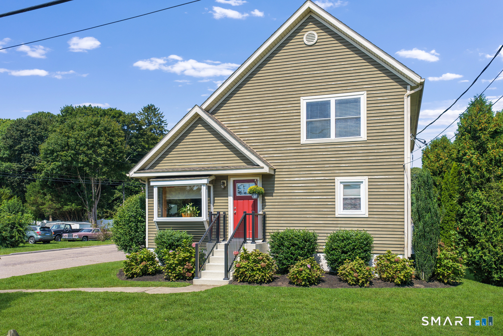 27 Mystic Avenue Stonington CT 06379