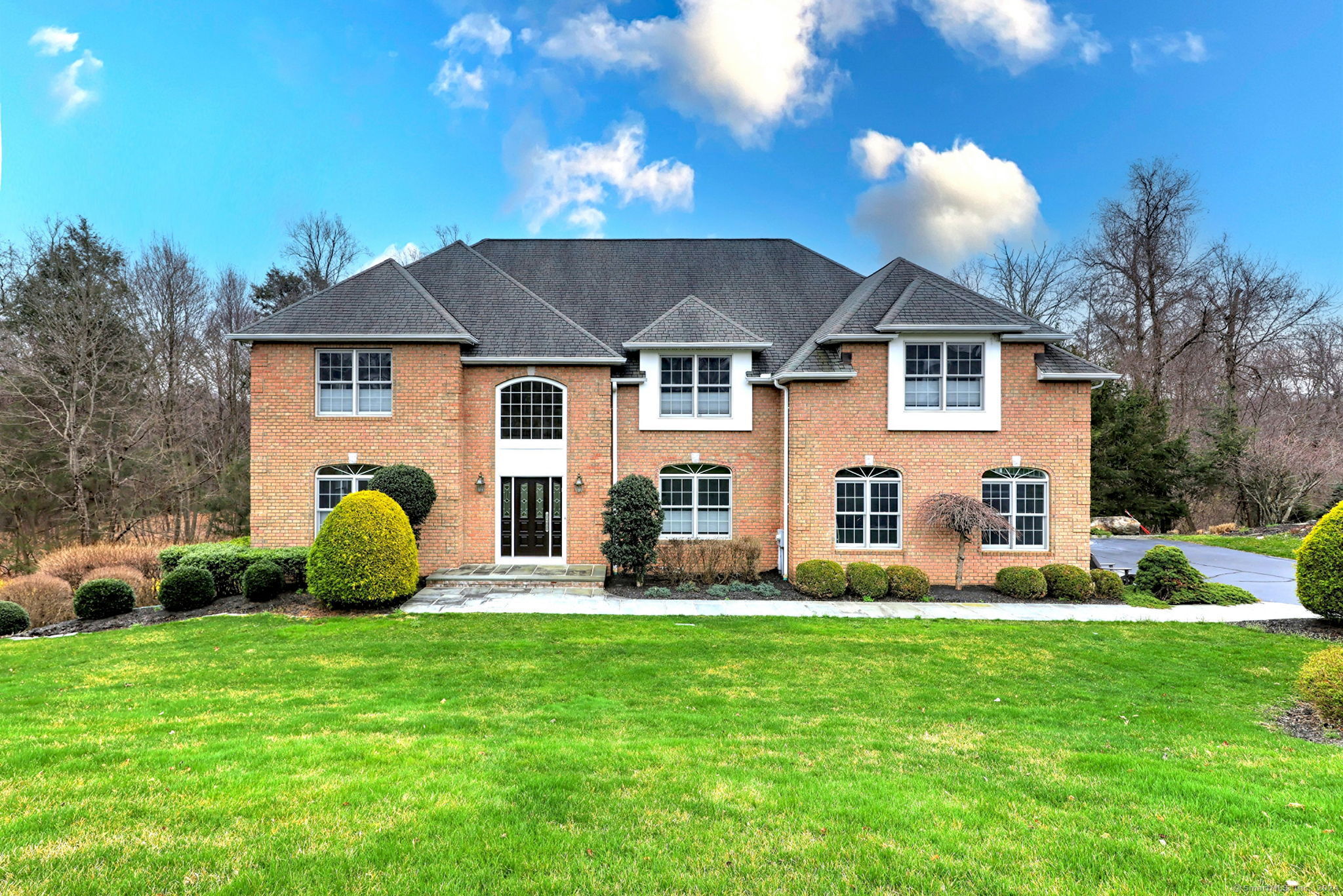 911 Rainbow Trail Orange CT 06477
