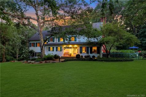 30 Hickory Knoll Drive Easton CT 06612