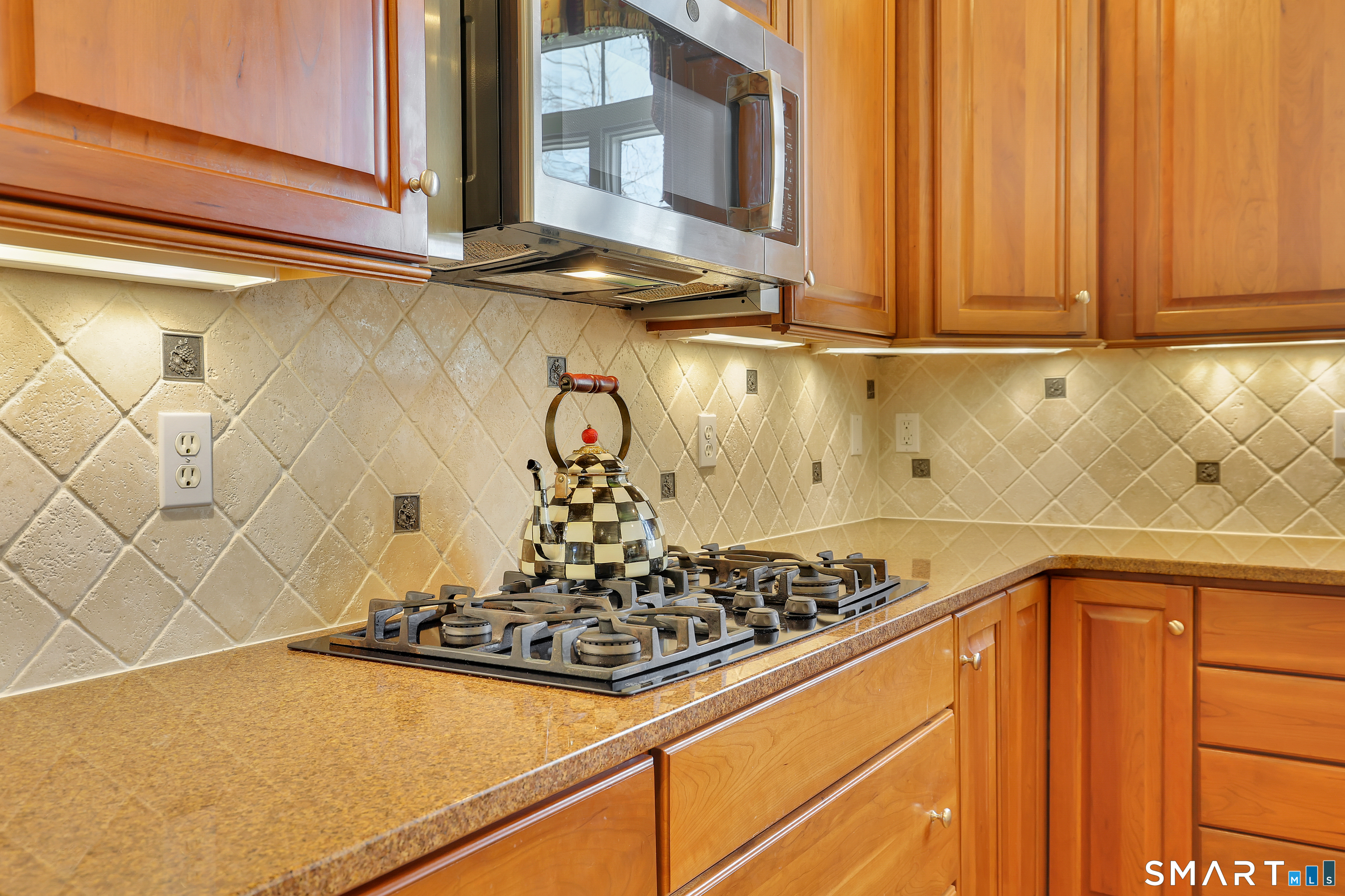 9 White Oak Lane Avon CT 06001