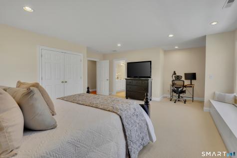 9 White Oak Lane Avon CT 06001