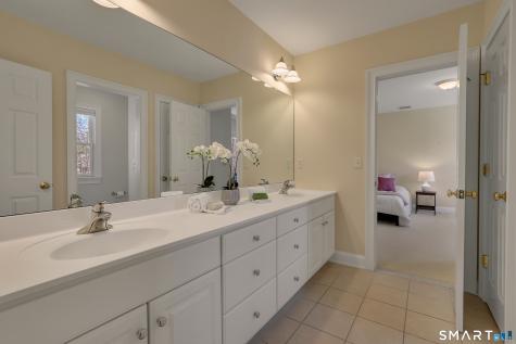 9 White Oak Lane Avon CT 06001