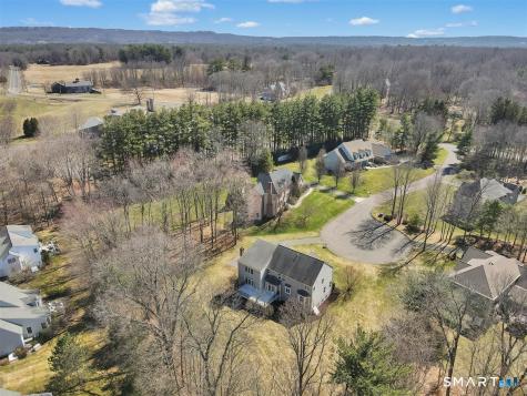 9 White Oak Lane Avon CT 06001