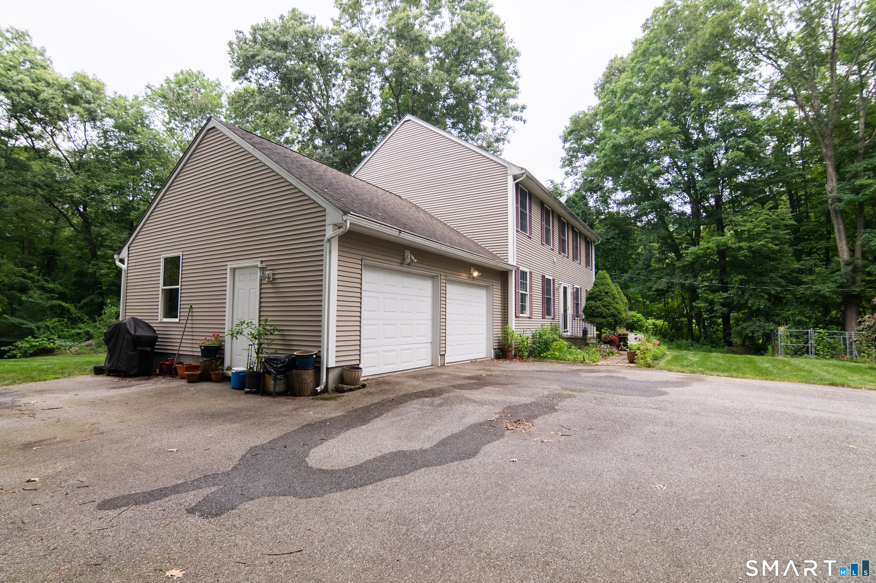 17 Tripp Hollow Road Brooklyn CT 06234