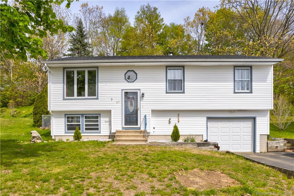 25 Tudor Lane Naugatuck CT 06770