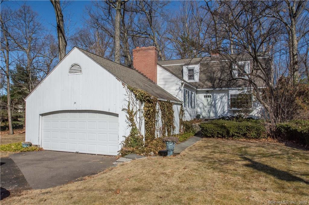42 Woodridge Circle West Hartford CT 06107