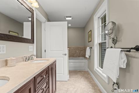 28 Sergeant Morgan Road Haddam CT 06424