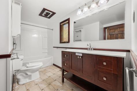 421 Kitemaug Road Montville CT 06382