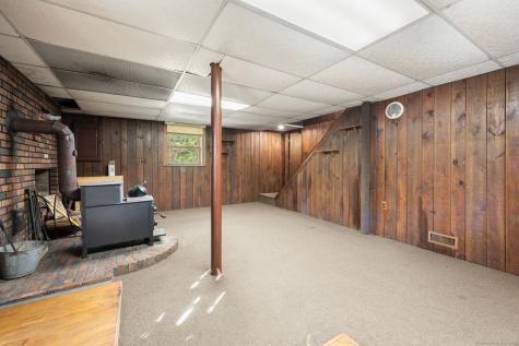 421 Kitemaug Road Montville CT 06382