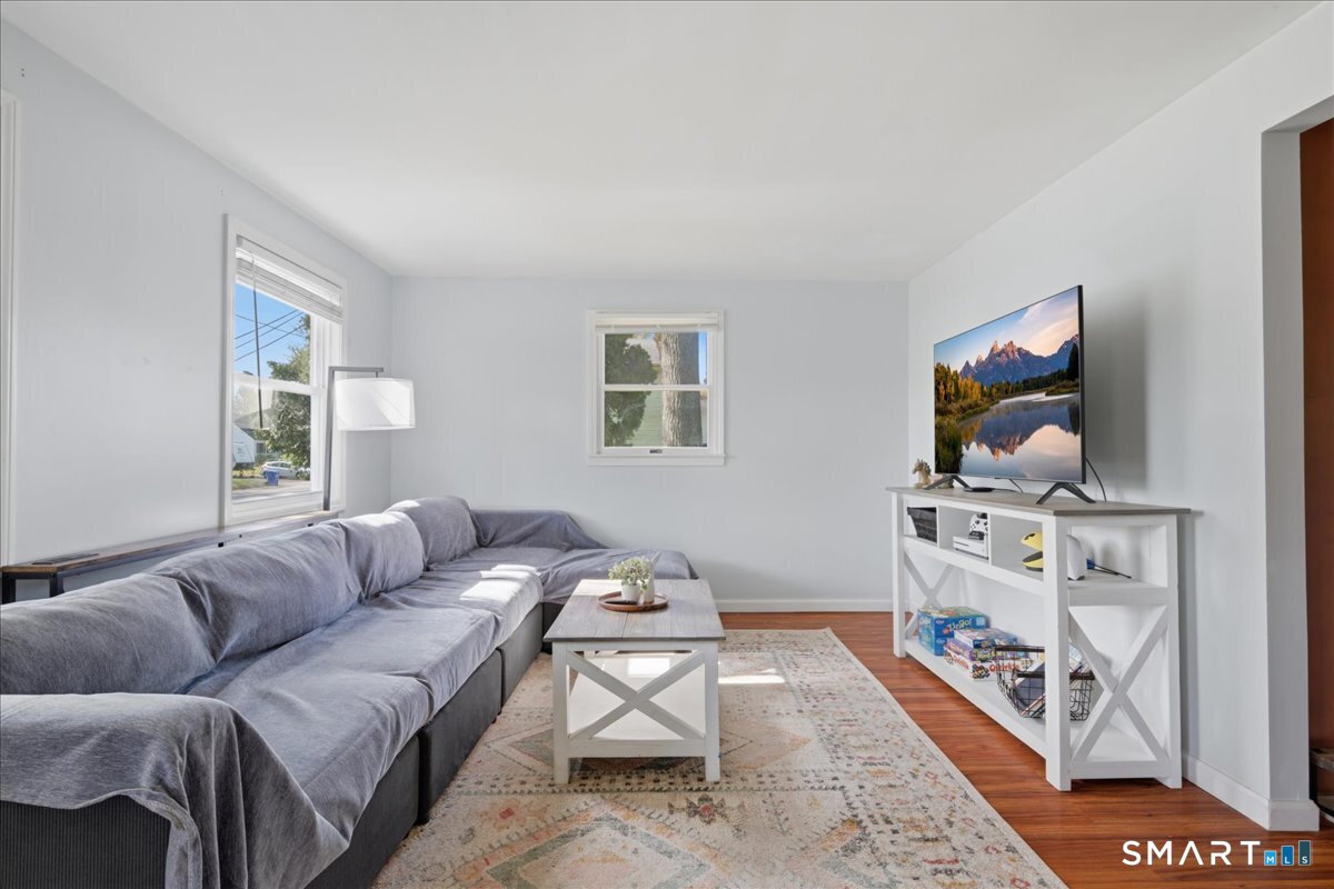 15 Massachusetts Road Montville CT 06370
