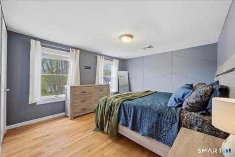15 Massachusetts Road Montville CT 06370