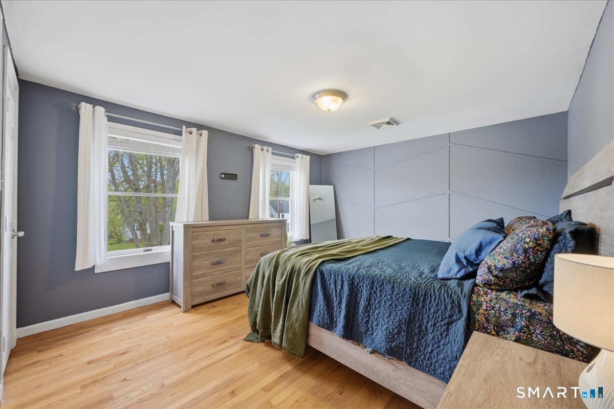 15 Massachusetts Road Montville CT 06370