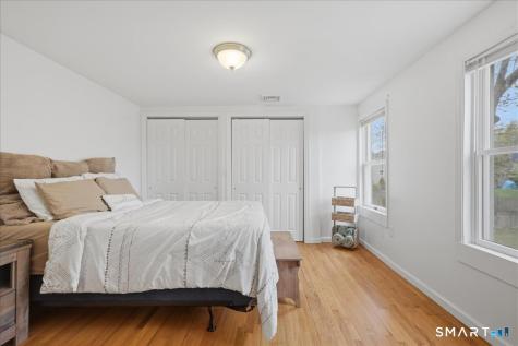 15 Massachusetts Road Montville CT 06370
