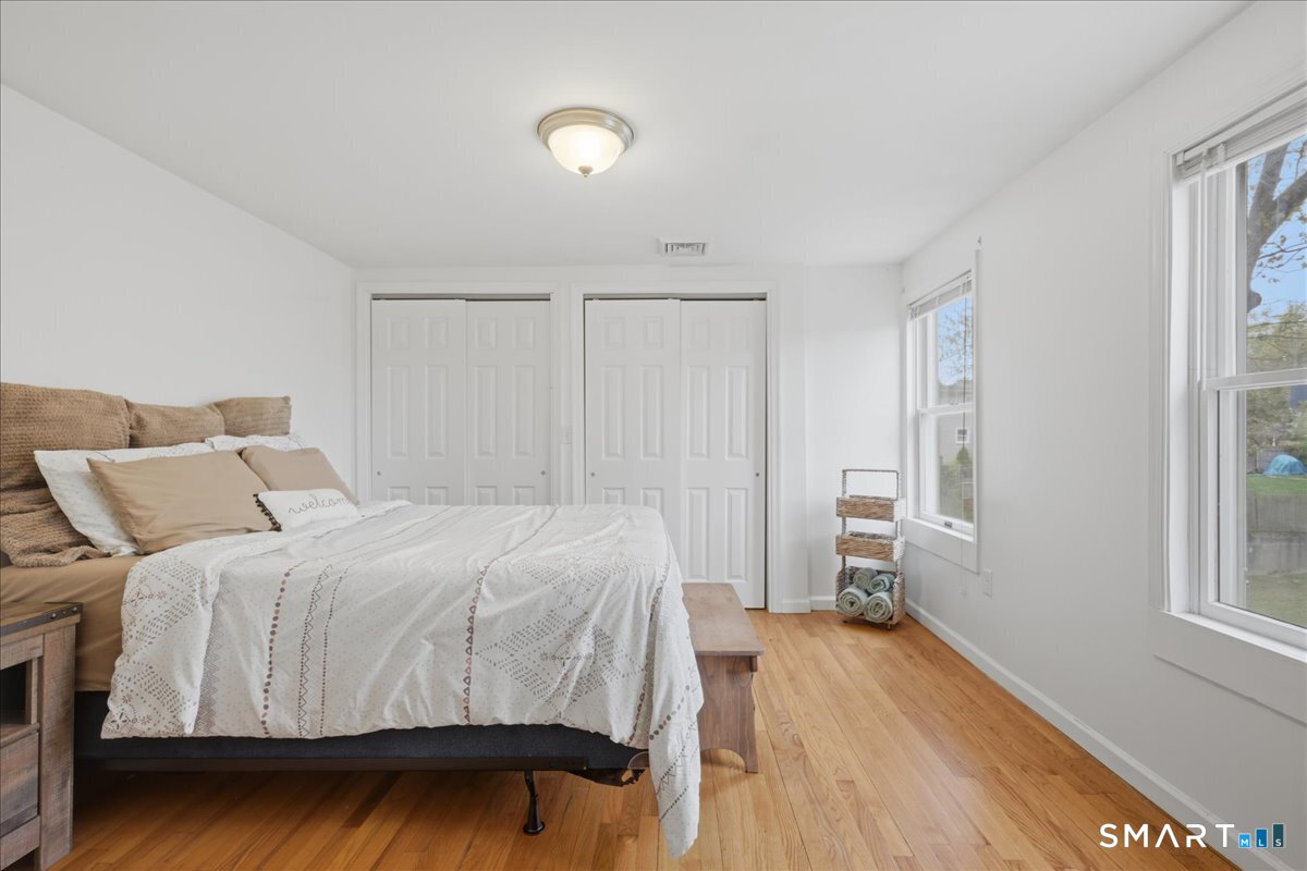 15 Massachusetts Road Montville CT 06370