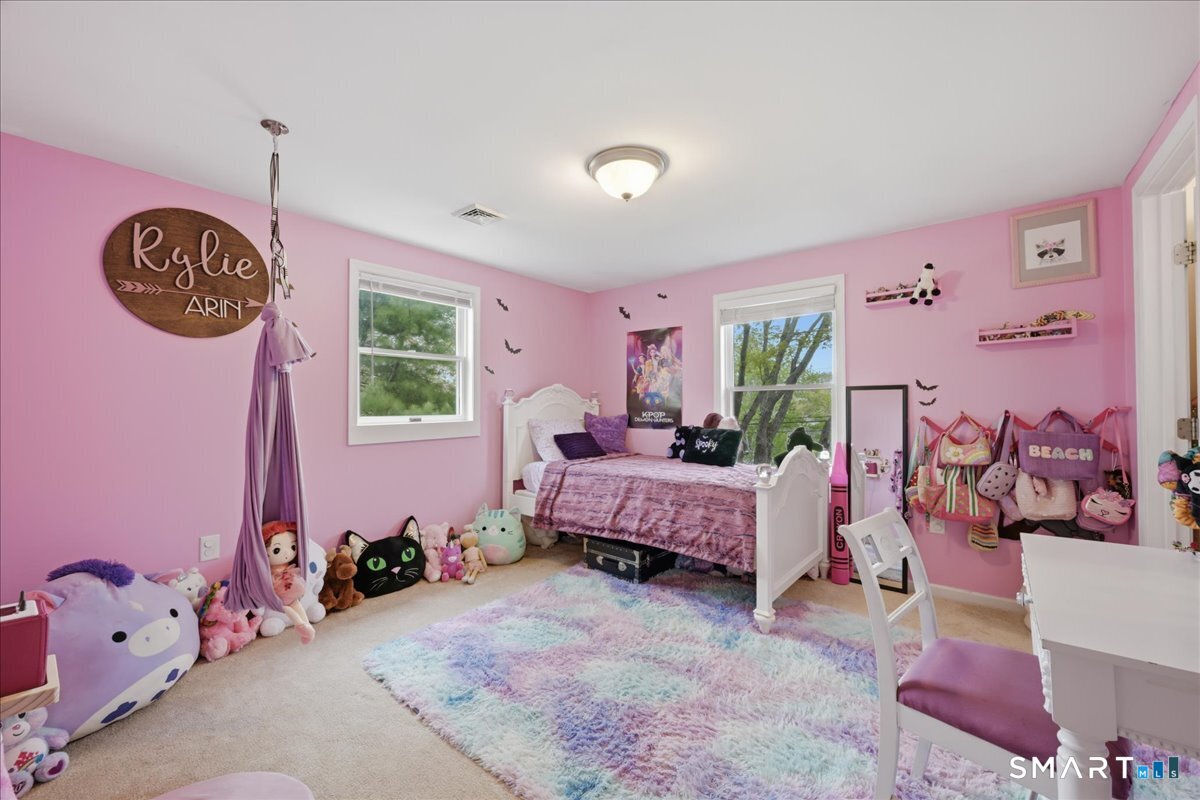 15 Massachusetts Road Montville CT 06370