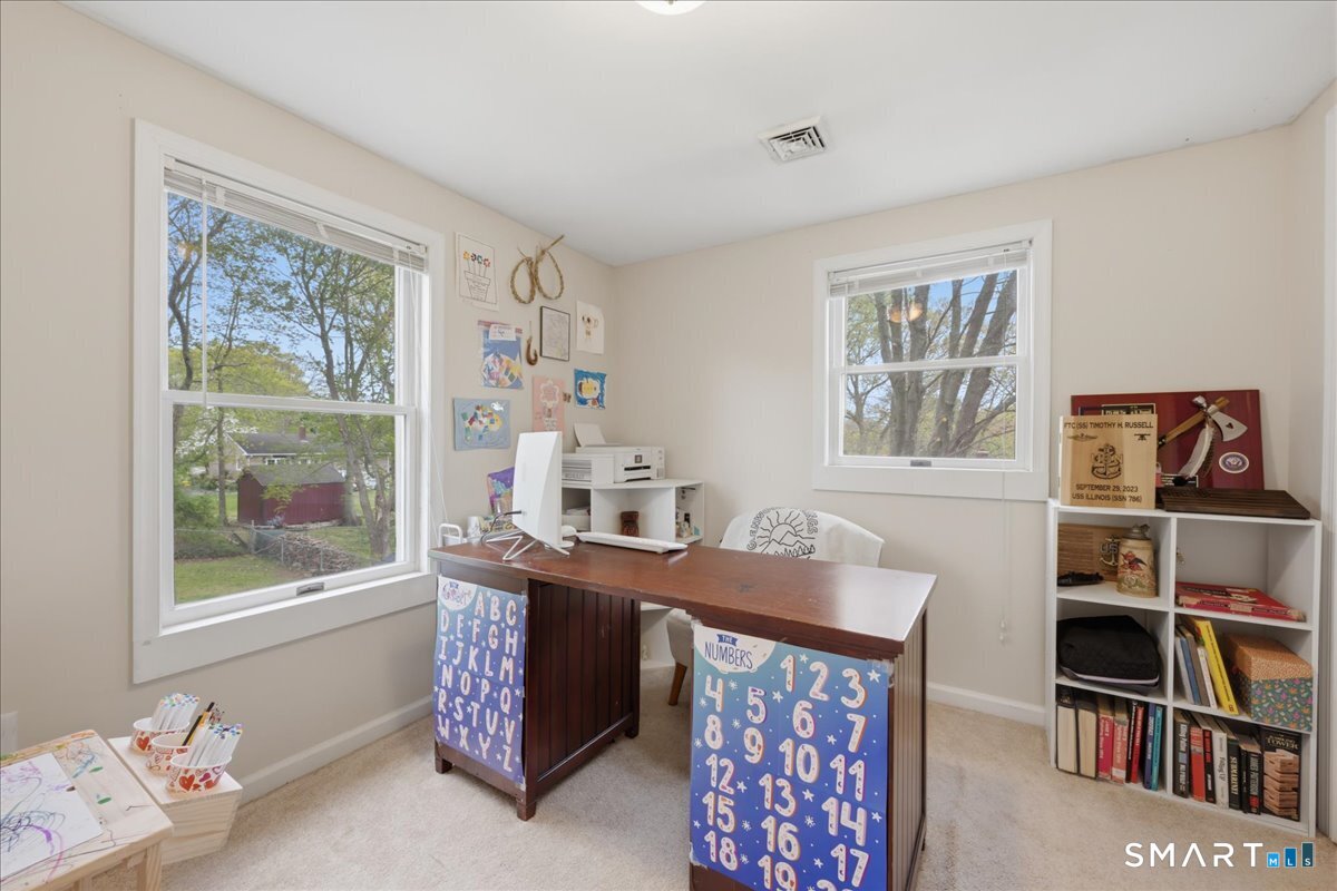 15 Massachusetts Road Montville CT 06370