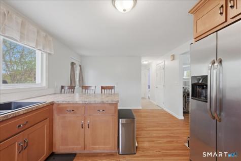 15 Massachusetts Road Montville CT 06370