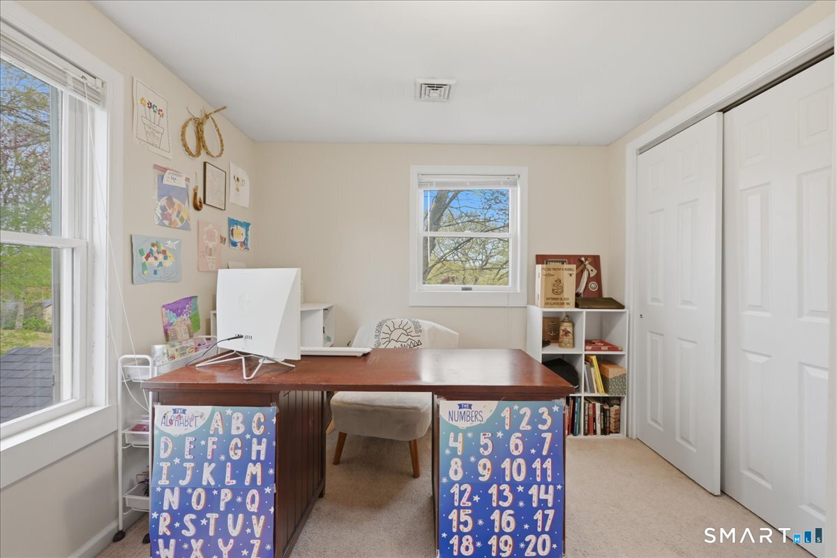 15 Massachusetts Road Montville CT 06370