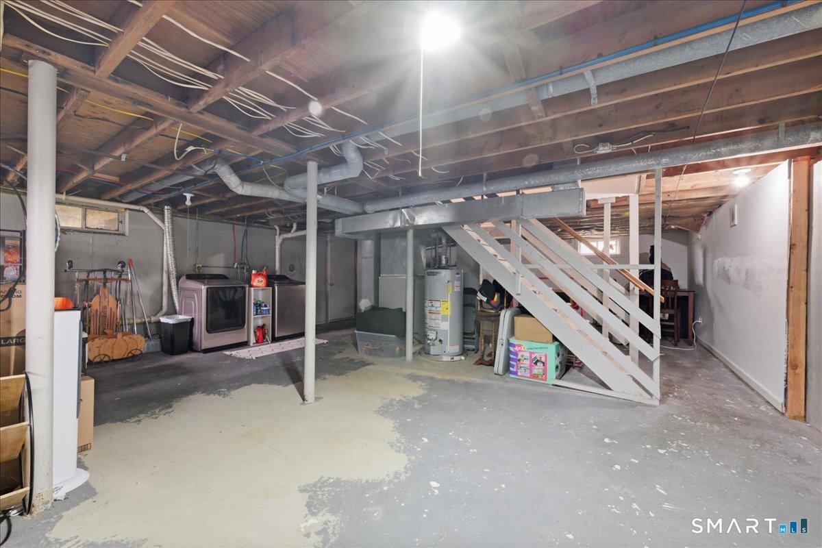15 Massachusetts Road Montville CT 06370