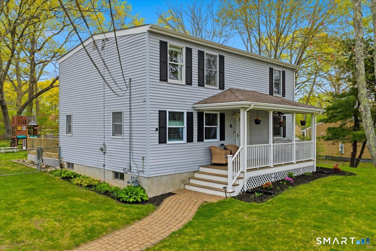 15 Massachusetts Road Montville CT 06370