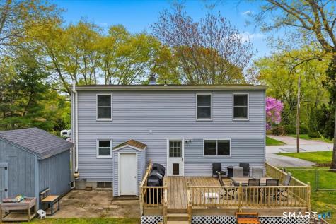 15 Massachusetts Road Montville CT 06370