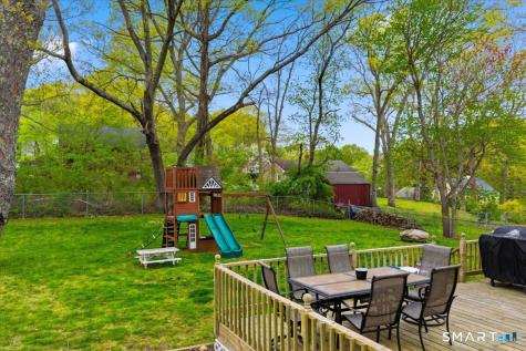 15 Massachusetts Road Montville CT 06370