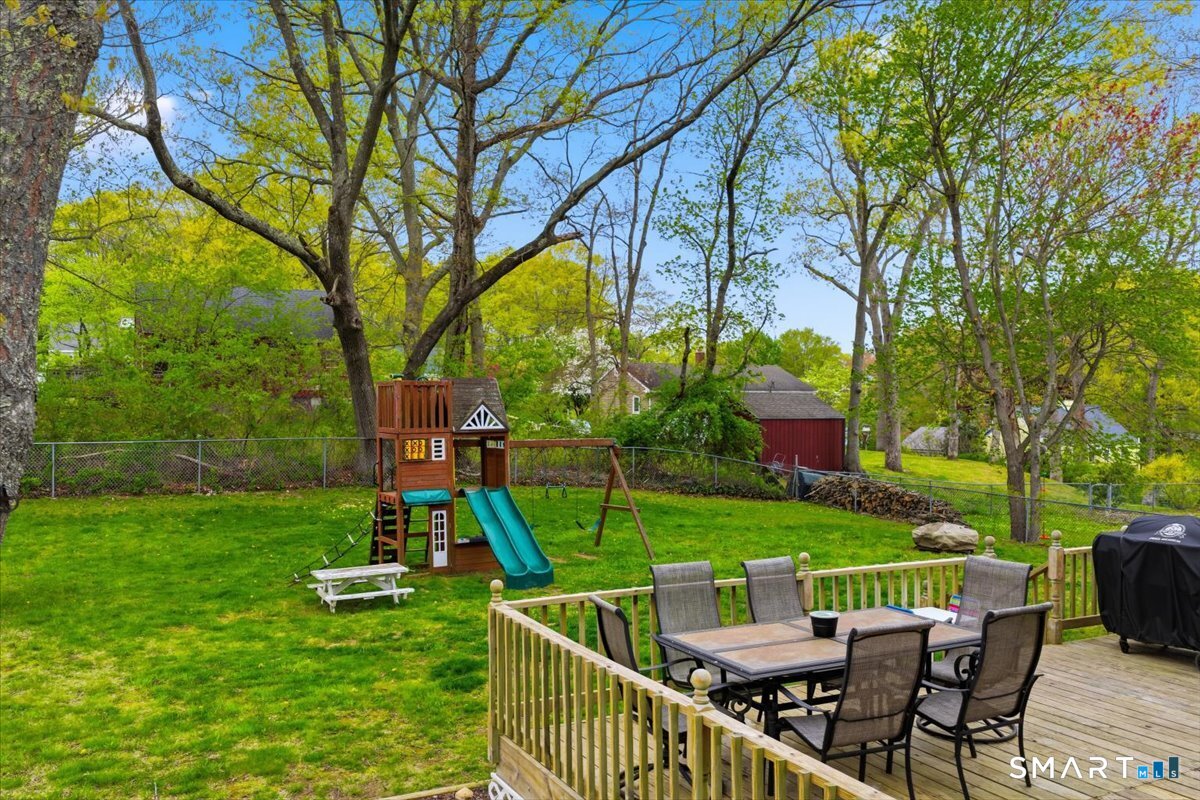 15 Massachusetts Road Montville CT 06370