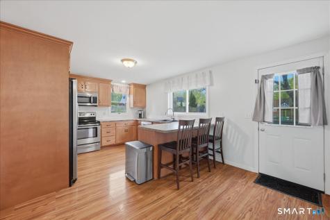 15 Massachusetts Road Montville CT 06370