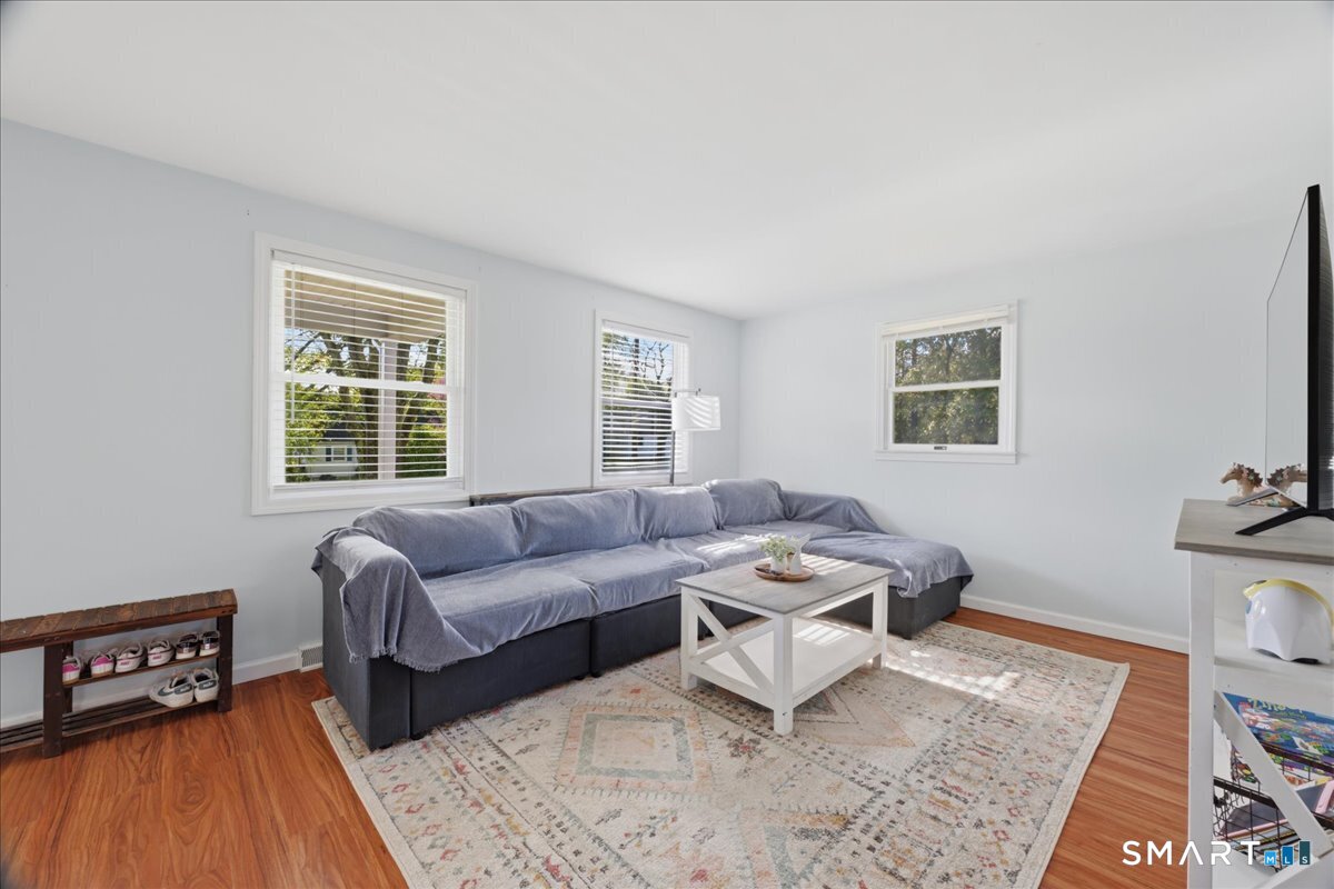 15 Massachusetts Road Montville CT 06370