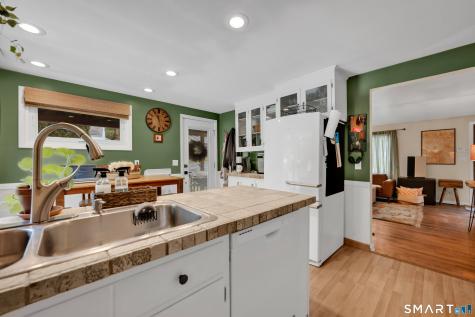 159 Arden Road Waterbury CT 06708