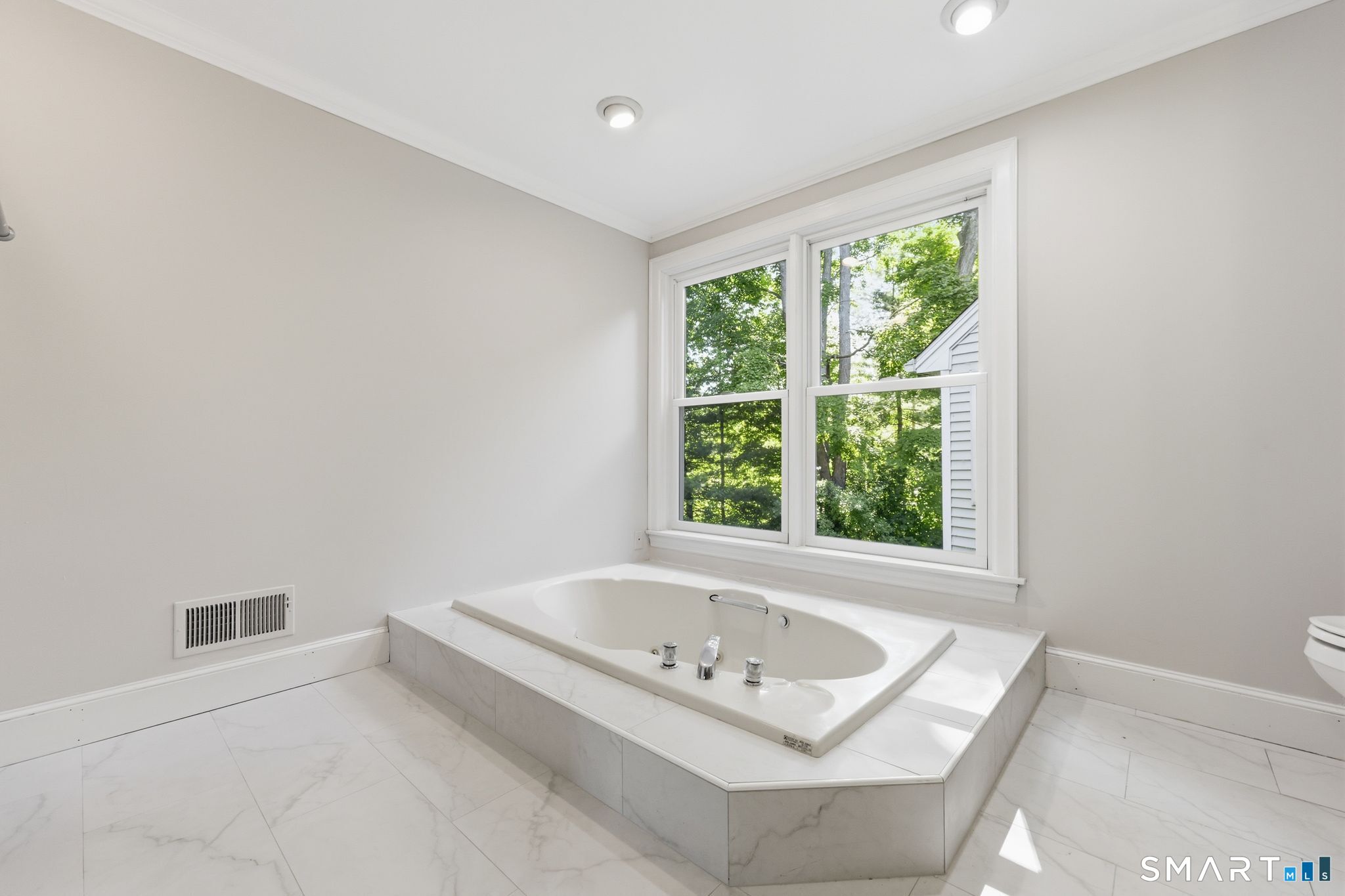 10 Kendrick Lane Windsor CT 06095