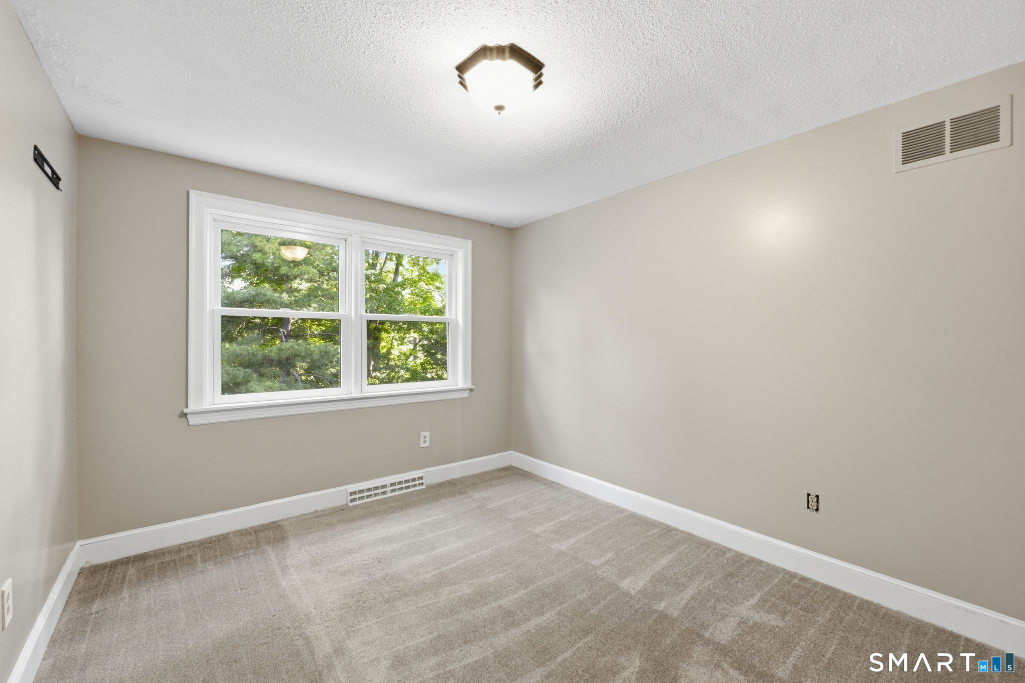 10 Kendrick Lane Windsor CT 06095