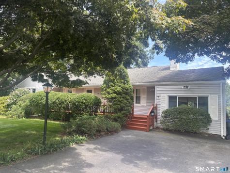 86 Crown Street Trumbull CT 06611