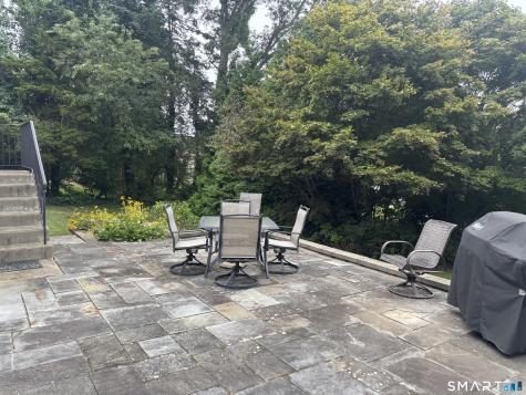 86 Crown Street Trumbull CT 06611
