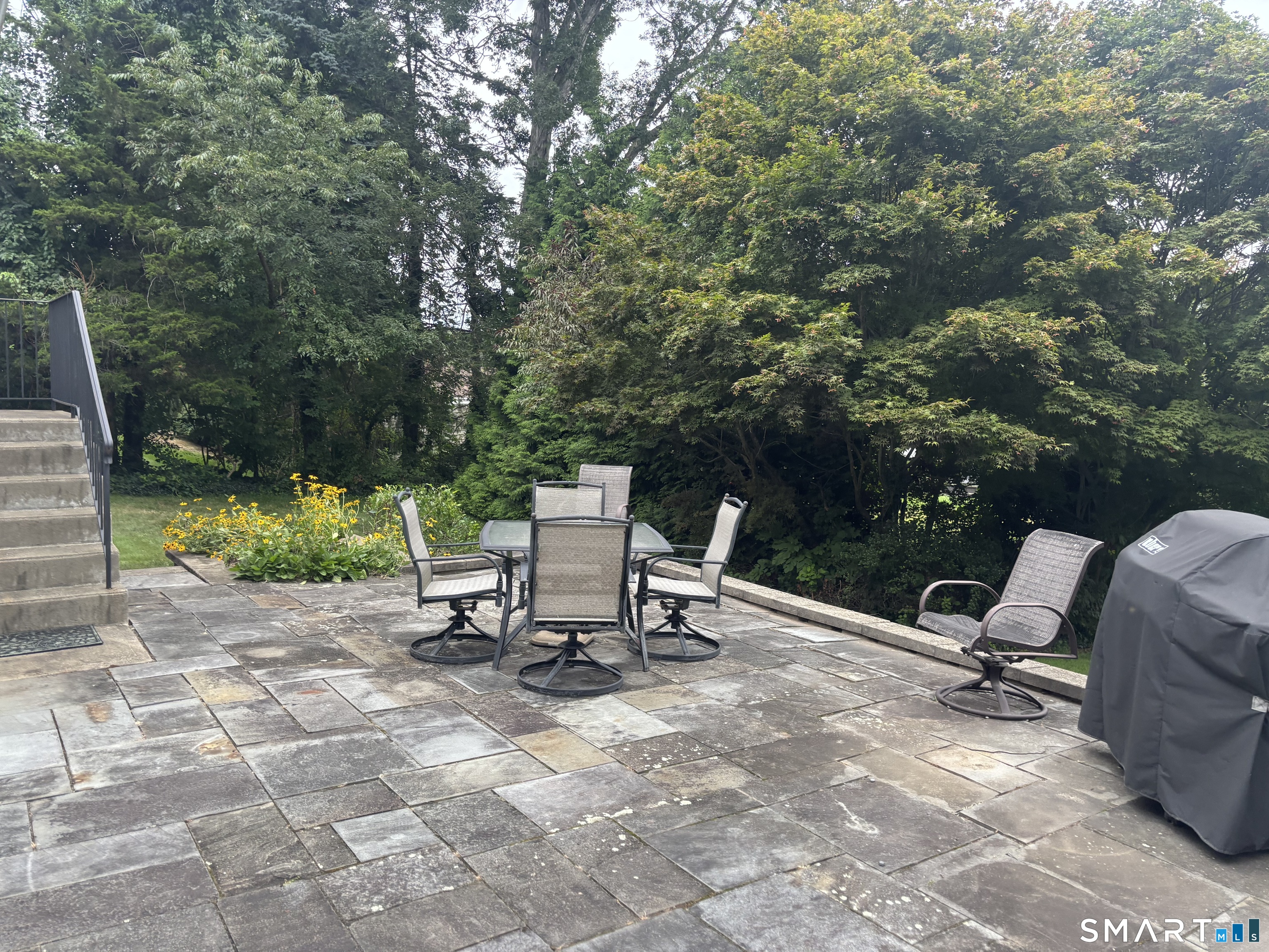 86 Crown Street Trumbull CT 06611